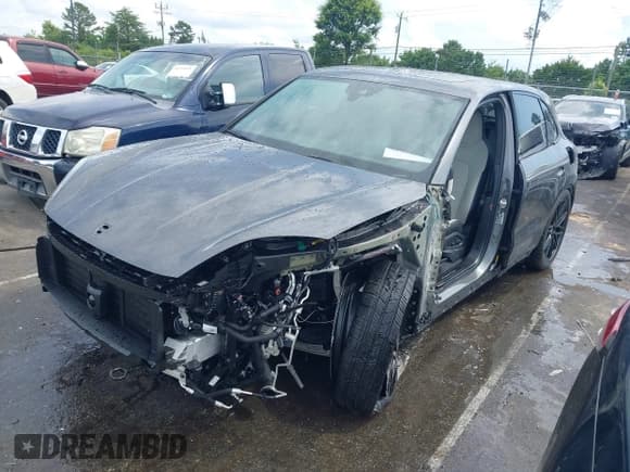 ✅ 2025 Porsche Cayenne • VIN: WP1AM2AY7SDA27408 • Лот: 42462860. Опубликован ранее на IAAI с пробегом 2 910 миль. Бесплатный доступ к архиву аукционных продаж из США и подробный отчёт об истории автомобиля на DreamBid. Изображение 2.