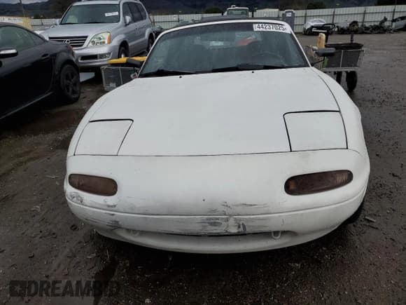 ✅ 1992 Mazda MX-5 Miata • VIN: JM1NA3516N1325114 • Lot: 44237025. Wystawiony na Copart z przebiegiem 66 494 mil. Bezpłatny archiwum sprzedaży aukcyjnych z USA i szczegółowy raport historii pojazdu na DreamBid. Zdjęcie 5.