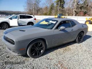 ✅ 2017 Dodge Challenger SXT • VIN: 2C3CDZAG6HH640338 • Lot: 79635953. Wystawiony na Copart z przebiegiem 149 508 mil. Bezpłatny archiwum sprzedaży aukcyjnych z USA i szczegółowy raport historii pojazdu na DreamBid. Zdjęcie 1.