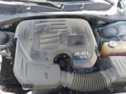 ✅ 2021 Dodge Charger SXT • VIN: 2C3CDXBG1MH518225 • Lot: 43371767. Wystawiony na IAAI z przebiegiem 113 984 mil. Bezpłatny archiwum sprzedaży aukcyjnych z USA i szczegółowy raport historii pojazdu na DreamBid. Zdjęcie 10.