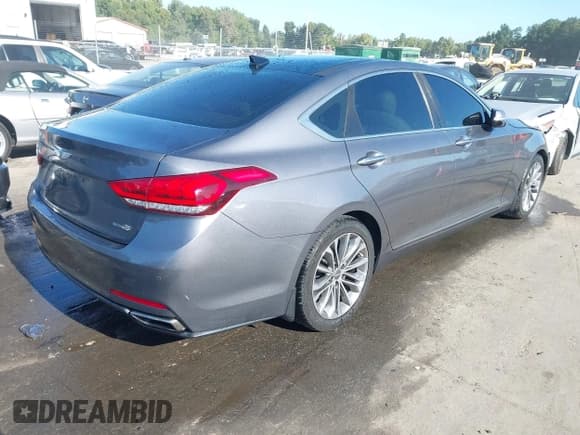 ✅ 2016 Hyundai Genesis 3.8L • VIN: KMHGN4JE3GU144111 • Lot: 43345588. Wystawiony na IAAI z przebiegiem 62 697 mil. Bezpłatny archiwum sprzedaży aukcyjnych z USA i szczegółowy raport historii pojazdu na DreamBid. Zdjęcie 4.