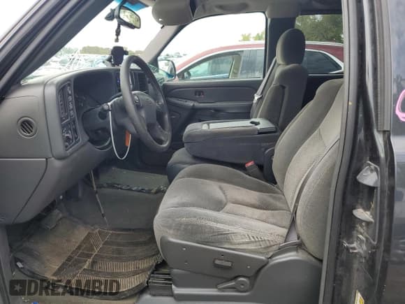 ✅ 2004 Chevrolet Silverado 1500 Z71 • VIN: 1GCEK19TX4Z176414 • Lot: 70050204. Listed on Copart with 189,720 mi. Free auction sales archive from the USA and detailed vehicle history report at DreamBid. Image 7.