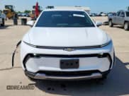 ✅ 2025 Chevrolet Equinox EV LT • VIN: 3GN7DLRP7SS145544 • Lot: 64050785. Wystawiony na Copart z przebiegiem 3 972 mil. Bezpłatny archiwum sprzedaży aukcyjnych z USA i szczegółowy raport historii pojazdu na DreamBid. Zdjęcie 5.
