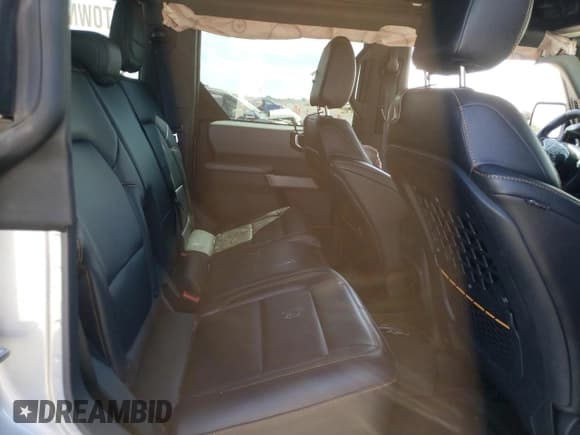 ✅ 2021 Ford Bronco • VIN: 1FMEE5DP4MLA72847 • Lot: 69575825. Wystawiony na Copart z przebiegiem 22 682 mil. Bezpłatny archiwum sprzedaży aukcyjnych z USA i szczegółowy raport historii pojazdu na DreamBid. Zdjęcie 11.