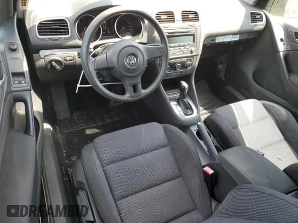 ✅ 2013 Volkswagen Golf w/Conv & Sunroof • VIN: WVWBB7AJ5DW005104 • Лот: 60706685. Опубликован ранее на Copart с пробегом 111 146 миль. Бесплатный доступ к архиву аукционных продаж из США и подробный отчёт об истории автомобиля на DreamBid. Изображение 8.