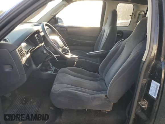 2004 Dodge Dakota z VIN 1D7GL12K64S654107, wystawiony jako Copart lot #70475705 z przebiegiem 220 175 mil mil oraz Szkoda całkowita • Salvage title. Historia ofert i sprzedaży dostępna na DreamBid. Obrazek 7.