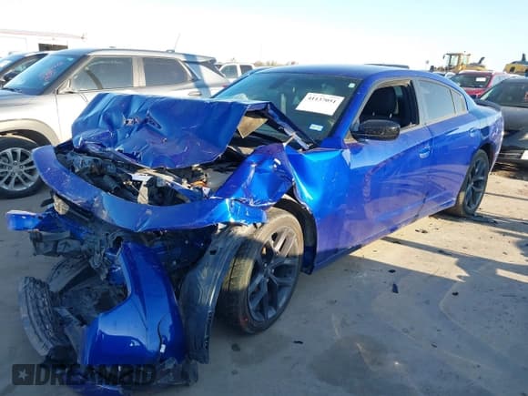 ✅ 2020 Dodge Charger SXT • VIN: 2C3CDXBGXLH177549 • Lot: 41137051. Wystawiony na IAAI z przebiegiem 75 751 mil. Bezpłatny archiwum sprzedaży aukcyjnych z USA i szczegółowy raport historii pojazdu na DreamBid. Zdjęcie 17.