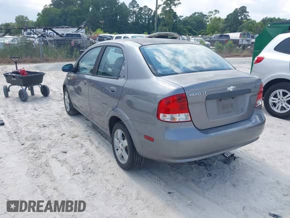 2006 Chevrolet Aveo LT with VIN KL1TG56676B537180, listed as a IAAI auction lot 42571644 with 200,894 mi miles and . Bid and sale history available at DreamBid. Image 3.