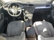✅ 2020 Volkswagen Tiguan S • VIN: 3VV1B7AX0LM160112 • Лот: 60428505. Опубликован ранее на Copart с пробегом 182 160 миль. Бесплатный доступ к архиву аукционных продаж из США и подробный отчёт об истории автомобиля на DreamBid. Изображение 8.