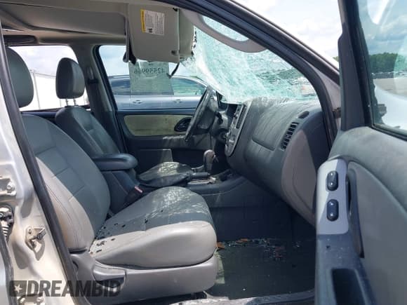 ✅ 2005 Ford Escape XLT • VIN: 1FMYU93175KD10184 • Лот: 42559966. Опубликован ранее на IAAI с пробегом 244 499 миль. Бесплатный доступ к архиву аукционных продаж из США и подробный отчёт об истории автомобиля на DreamBid. Изображение 5.