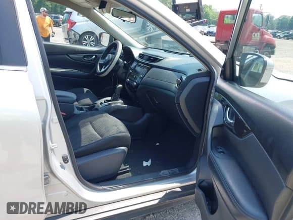 ✅ 2020 Nissan Rogue S • VIN: KNMAT2MV3LP542007 • Лот: 42491373. Опубликован ранее на IAAI с пробегом 97 119 миль. Бесплатный доступ к архиву аукционных продаж из США и подробный отчёт об истории автомобиля на DreamBid. Изображение 5.