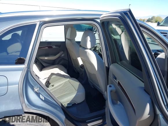 ✅ 2011 Audi Q5 Premium Plus • VIN: WA1LFAFP7BA011591 • Lot: 43483030. Wystawiony na IAAI z przebiegiem 99 220 mil. Bezpłatny archiwum sprzedaży aukcyjnych z USA i szczegółowy raport historii pojazdu na DreamBid. Zdjęcie 8.