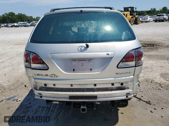 ✅ 2003 Lexus RX 300 • VIN: JTJGF10U130161304 • Lot: 65812505. Wystawiony na Copart z przebiegiem 248 825 mil. Bezpłatny archiwum sprzedaży aukcyjnych z USA i szczegółowy raport historii pojazdu na DreamBid. Zdjęcie 6.