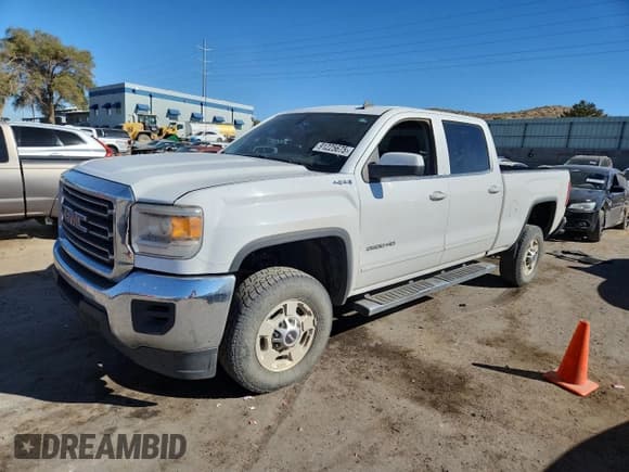 ✅ 2015 GMC Sierra 2500HD SLE • VIN: 1GT12YEG7FF189612 • Lot: 91225675. Listed on Copart with 222,859 mi. Free auction sales archive from the USA and detailed vehicle history report at DreamBid. Image 1.