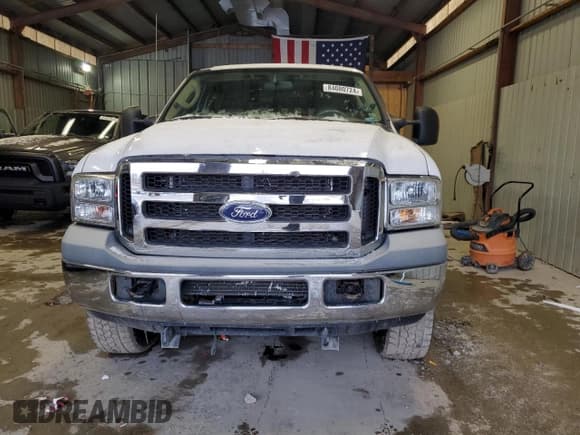 ✅ 2004 Ford Excursion Eddie Bauer • VIN: 1FMSU45P84EB01639 • Lot: 84080724. Wystawiony na Copart z przebiegiem 239 334 mil. Bezpłatny archiwum sprzedaży aukcyjnych z USA i szczegółowy raport historii pojazdu na DreamBid. Zdjęcie 5.