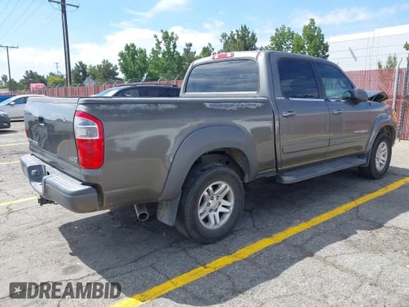 ✅ 2004 Toyota Tundra Limited • VIN: 5TBET38134S456243 • Лот: 43262089. Опубликован ранее на IAAI с пробегом 286 992 миль. Бесплатный доступ к архиву аукционных продаж из США и подробный отчёт об истории автомобиля на DreamBid. Изображение 4.