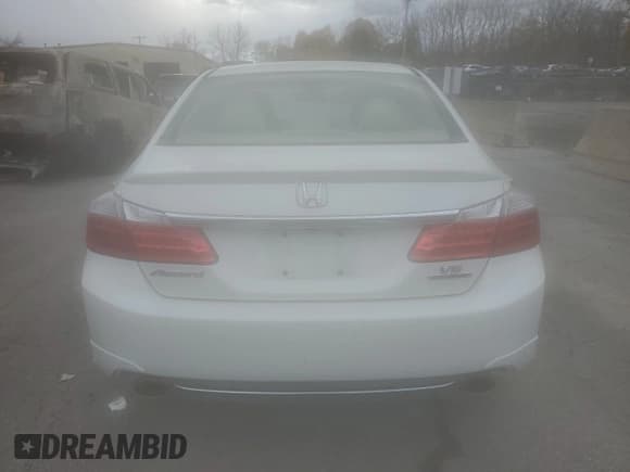 ✅ 2015 Honda Accord Touring • VIN: 1HGCR3F95FA000218 • Лот: 90591805. Опубликован ранее на Copart с пробегом 99 276 миль. Бесплатный доступ к архиву аукционных продаж из США и подробный отчёт об истории автомобиля на DreamBid. Изображение 6.