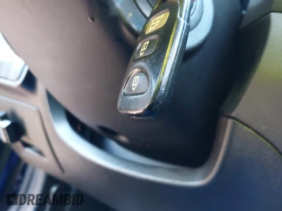 ✅ 2014 Hyundai Veloster • VIN: KMHTC6AD7EU199939 • Lot: 41289277. Wystawiony na IAAI z przebiegiem 192 798 mil. Bezpłatny archiwum sprzedaży aukcyjnych z USA i szczegółowy raport historii pojazdu na DreamBid. Zdjęcie 11.