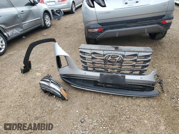 ✅ 2022 Hyundai Tucson Limited • VIN: 5NMJECAE6NH044531 • Lot: 65391774. Wystawiony na Copart z przebiegiem 18 132 mil. Bezpłatny archiwum sprzedaży aukcyjnych z USA i szczegółowy raport historii pojazdu na DreamBid. Zdjęcie 12.