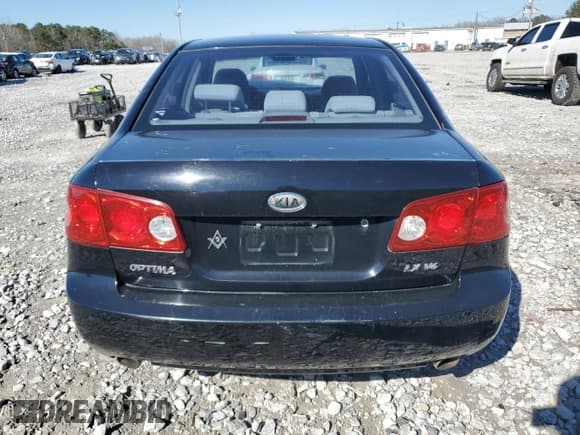 ✅ 2007 Kia Optima LX • VIN: KNAGE124475130198 • Лот: 45585255. Опубликован ранее на Copart с пробегом 303 974 миль. Бесплатный доступ к архиву аукционных продаж из США и подробный отчёт об истории автомобиля на DreamBid. Изображение 6.