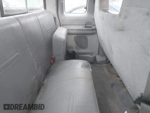 ✅ 2003 Ford F-250 XL • VIN: 1FTNX20P43EC02194 • Lot: 43832897. Listed on IAAI with 152,284 mi. Free auction sales archive from the USA and detailed vehicle history report at DreamBid. Image 8.