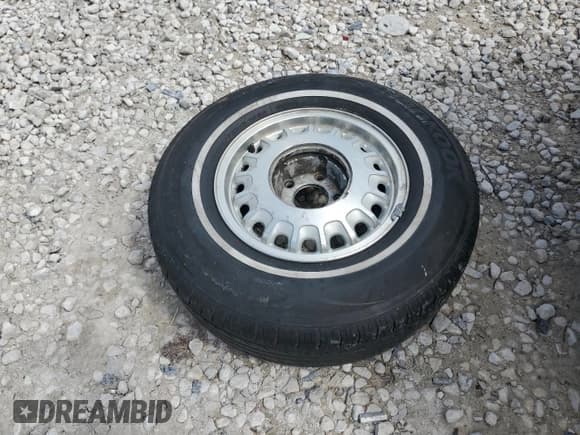 ✅ 1996 Buick Roadmaster Collectors Edition • VIN: 1G4BN52PXTR404114 • Lot: 72600194. Listed on Copart with 140,843 mi. Free auction sales archive from the USA and detailed vehicle history report at DreamBid. Image 12.