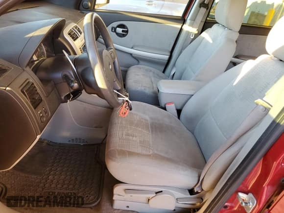 ✅ 2006 Chevrolet Equinox LS • VIN: 2CNDL23F166005188 • Lot: 82729055. Listed on Copart with 121,260 mi. Free auction sales archive from the USA and detailed vehicle history report at DreamBid. Image 7.