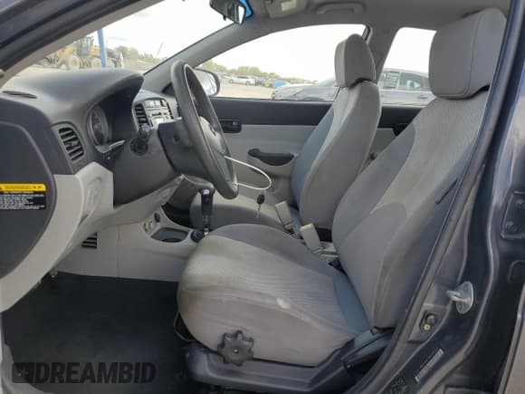 ✅ 2010 Hyundai Accent GLS • VIN: KMHCN4AC3AU464159 • Лот: 44221405. Опубликован ранее на Copart с пробегом 109 562 миль. Бесплатный доступ к архиву аукционных продаж из США и подробный отчёт об истории автомобиля на DreamBid. Изображение 7.