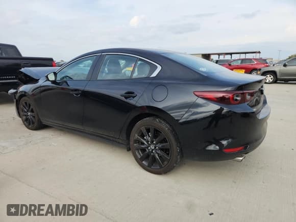 ✅ 2025 Mazda 3 S Select Sport • VIN: 3MZBPABM1SM473686 • Lot: 82748045. Wystawiony na Copart z przebiegiem 6 785 mil. Bezpłatny archiwum sprzedaży aukcyjnych z USA i szczegółowy raport historii pojazdu na DreamBid. Zdjęcie 2.