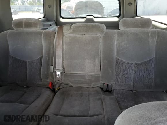 ✅ 2004 Chevrolet Suburban LT • VIN: 3GNEC16TX4G206794 • Лот: 56906835. Опубликован ранее на Copart с пробегом 247 148 миль. Бесплатный доступ к архиву аукционных продаж из США и подробный отчёт об истории автомобиля на DreamBid. Изображение 10.