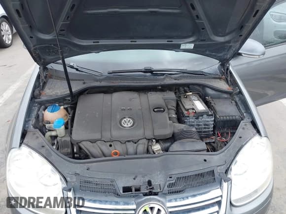 ✅ 2010 Volkswagen Jetta Limited Edition • VIN: 3VWRZ7AJ5AM155314 • Lot: 42755441. Listed on IAAI with 145,072 mi. Free auction sales archive from the USA and detailed vehicle history report at DreamBid. Image 6.