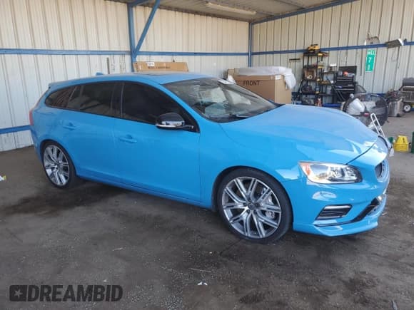 ✅ 2017 Volvo V60 • VIN: YV1A0MSW3H1344080 • Lot: 73471124. Listed on Copart with 66,183 mi. Free auction sales archive from the USA and detailed vehicle history report at DreamBid. Image 4.