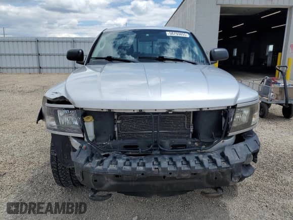 2008 Dodge Dakota z VIN 1D7HW78N58S550147, wystawiony jako Copart lot #58793855 z przebiegiem 126 970 mil mil oraz Szkoda całkowita • Salvage title. Historia ofert i sprzedaży dostępna na DreamBid. Obrazek 5.