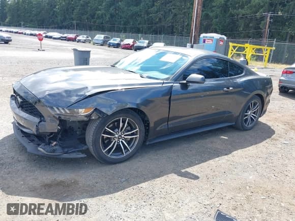 ✅ 2017 Ford Mustang EcoBoost • VIN: 1FA6P8TH4H5267099 • Lot: 42946473. Listed on IAAI with 51,450 mi. Free auction sales archive from the USA and detailed vehicle history report at DreamBid. Image 18.