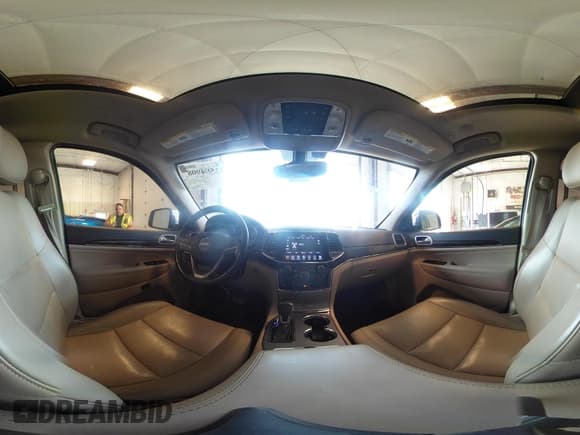 ✅ 2020 Jeep Grand Cherokee Limited • VIN: 1C4RJFBG2LC243295 • Лот: 42584908. Опубликован ранее на IAAI с пробегом 46 838 миль. Бесплатный доступ к архиву аукционных продаж из США и подробный отчёт об истории автомобиля на DreamBid. Изображение 18.