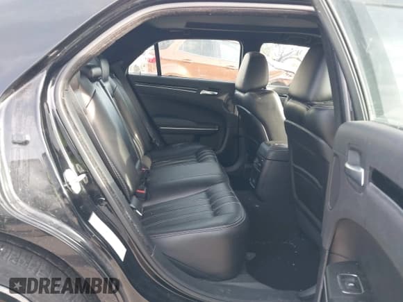 ✅ 2023 Chrysler 300 S • VIN: 2C3CCABG1PH616692 • Lot: 43332604. Listed on IAAI with 69,805 mi. Free auction sales archive from the USA and detailed vehicle history report at DreamBid. Image 8.