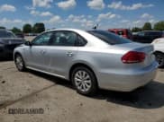 ✅ 2014 Volkswagen Passat Wolfsburg Edition • VIN: 1VWAS7A33EC113086 • Лот: 61239935. Опубликован ранее на Copart с пробегом 85 330 миль. Бесплатный доступ к архиву аукционных продаж из США и подробный отчёт об истории автомобиля на DreamBid. Изображение 2.