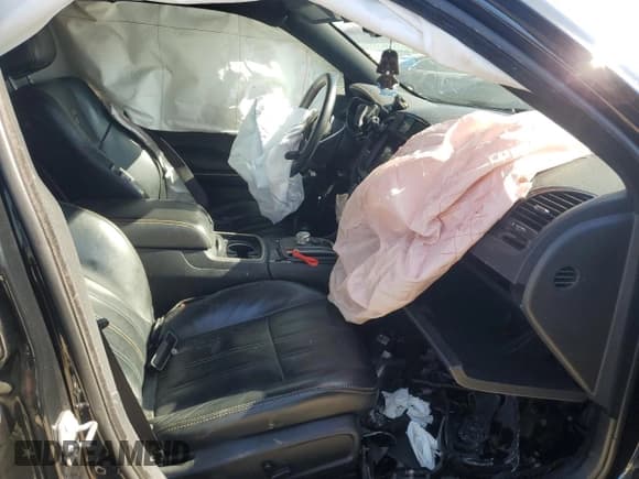 ✅ 2017 Chrysler 300 S Alloy Edition • VIN: 2C3CCABGXHH526765 • Lot: 66175895. Listed on Copart with 86,378 mi. Free auction sales archive from the USA and detailed vehicle history report at DreamBid. Image 7.