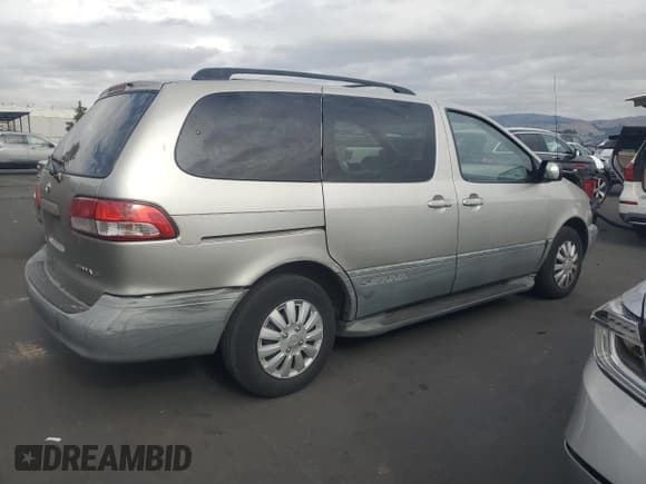 ✅ 2002 Toyota Sienna LE • VIN: 4T3ZF13C52U481136 • Lot: 92401625. Wystawiony na Copart z przebiegiem 177 908 mil. Bezpłatny archiwum sprzedaży aukcyjnych z USA i szczegółowy raport historii pojazdu na DreamBid. Zdjęcie 3.