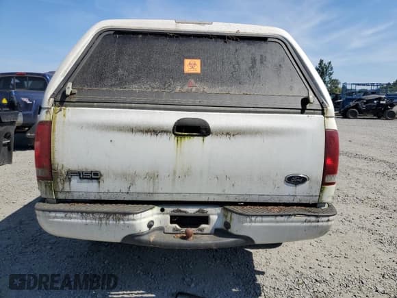 ✅ 2002 Ford F-150 XL • VIN: 1FTRX17242NA42385 • Lot: 81515565. Wystawiony na Copart z przebiegiem 694 327 mil. Bezpłatny archiwum sprzedaży aukcyjnych z USA i szczegółowy raport historii pojazdu na DreamBid. Zdjęcie 6.