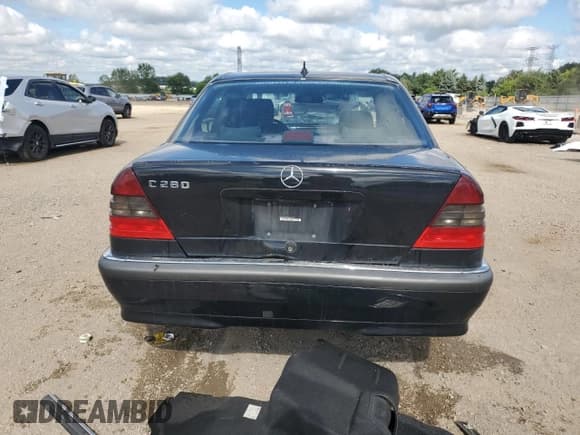 ✅ 2000 Mercedes-Benz C 230/260/280/320 • VIN: WDBHA29G4YA848172 • Лот: 64968985. Опубликован ранее на Copart с пробегом Не указан. Бесплатный доступ к архиву аукционных продаж из США и подробный отчёт об истории автомобиля на DreamBid. Изображение 6.