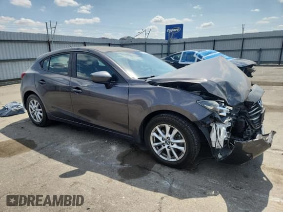 ✅ 2018 Mazda 3 Sport • VIN: 3MZBN1K77JM196119 • Lot: 71933135. Wystawiony na Copart z przebiegiem 57 226 mil. Bezpłatny archiwum sprzedaży aukcyjnych z USA i szczegółowy raport historii pojazdu na DreamBid. Zdjęcie 4.