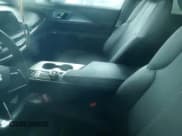 ✅ 2024 Cadillac LYRIQ Tech • VIN: 1GYKPMRK8RZ103203 • Lot: 59569565. Wystawiony na Copart z przebiegiem 10 406 mil. Bezpłatny archiwum sprzedaży aukcyjnych z USA i szczegółowy raport historii pojazdu na DreamBid. Zdjęcie 7.