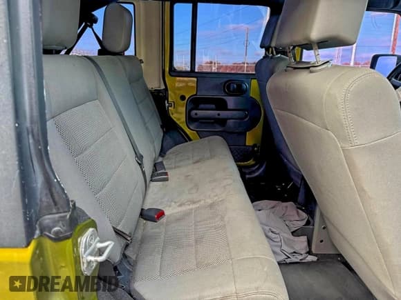 ✅ 2008 Jeep Wrangler Unlimited Sahara • VIN: 1J4GA59148L521893 • Lot: 94819545. Wystawiony na Copart z przebiegiem 149 749 mil. Bezpłatny archiwum sprzedaży aukcyjnych z USA i szczegółowy raport historii pojazdu na DreamBid. Zdjęcie 6.