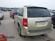 ✅ 2010 Chrysler Town & Country Limited • VIN: 2A4RR7DX5AR361352 • Lot: 39364282. Wystawiony na IAAI z przebiegiem 98 942 mil. Bezpłatny archiwum sprzedaży aukcyjnych z USA i szczegółowy raport historii pojazdu na DreamBid. Zdjęcie 3.