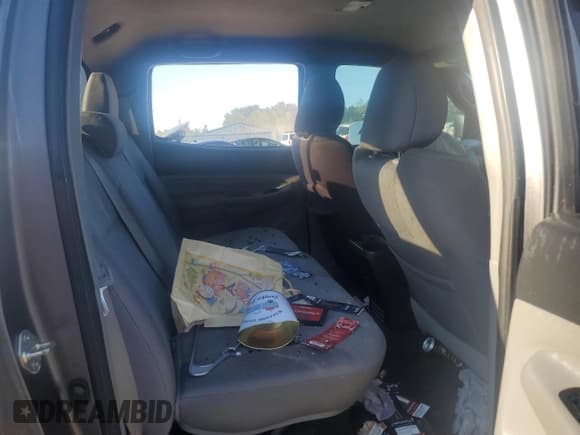 ✅ 2014 Toyota Tacoma • VIN: 5TFLU4EN8EX097587 • Lot: 70897275. Listed on Copart with Not provided. Free auction sales archive from the USA and detailed vehicle history report at DreamBid. Image 10.