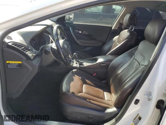 ✅ 2013 Hyundai Azera • VIN: KMHFG4JG4DA217085 • Lot: 90279505. Wystawiony na Copart z przebiegiem 157 780 mil. Bezpłatny archiwum sprzedaży aukcyjnych z USA i szczegółowy raport historii pojazdu na DreamBid. Zdjęcie 7.