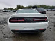 ✅ 2021 Dodge Challenger R/T • VIN: 2C3CDZBT8MH660323 • Lot: 72499394. Wystawiony na Copart z przebiegiem 38 960 mil. Bezpłatny archiwum sprzedaży aukcyjnych z USA i szczegółowy raport historii pojazdu na DreamBid. Zdjęcie 6.