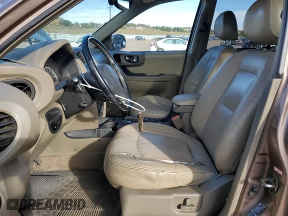 ✅ 2005 Hyundai Santa Fe GLS • VIN: KM8SC73E25U904380 • Лот: 89902785. Опубликован ранее на Copart с пробегом 187 037 миль. Бесплатный доступ к архиву аукционных продаж из США и подробный отчёт об истории автомобиля на DreamBid. Изображение 7.