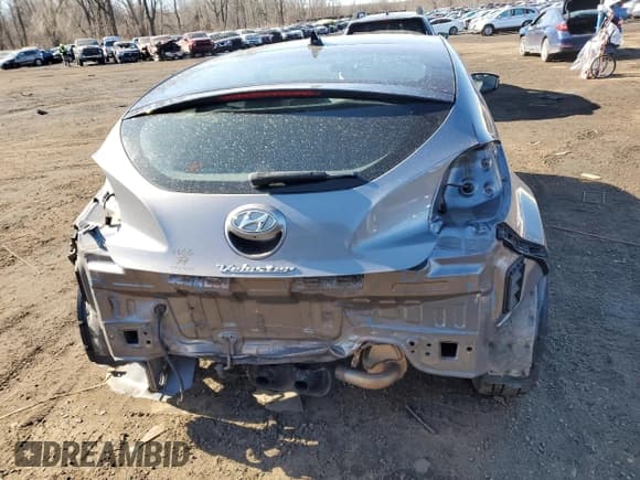 ✅ 2014 Hyundai Veloster • VIN: KMHTC6AD8EU182776 • Lot: 42816265. Wystawiony na Copart z przebiegiem 115 887 mil. Bezpłatny archiwum sprzedaży aukcyjnych z USA i szczegółowy raport historii pojazdu na DreamBid. Zdjęcie 6.